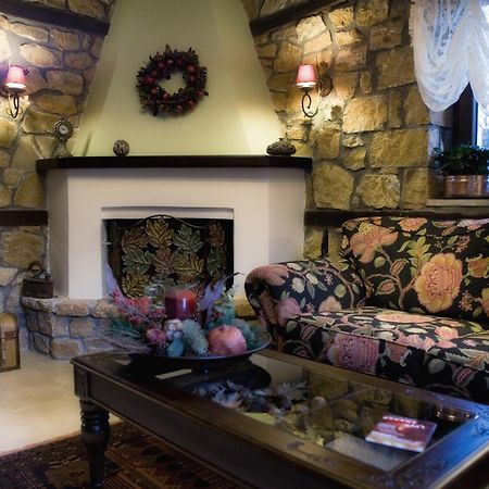 Archontiko Emmanouilidi Suites Loutraki  Luaran gambar