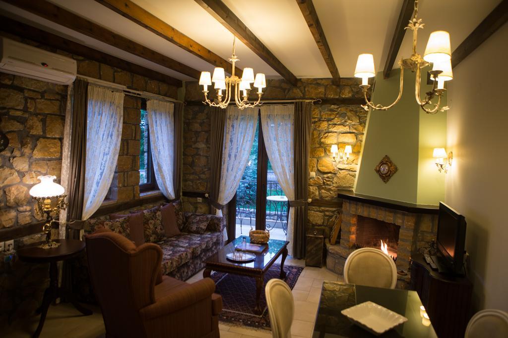 Archontiko Emmanouilidi Suites Loutraki  Luaran gambar