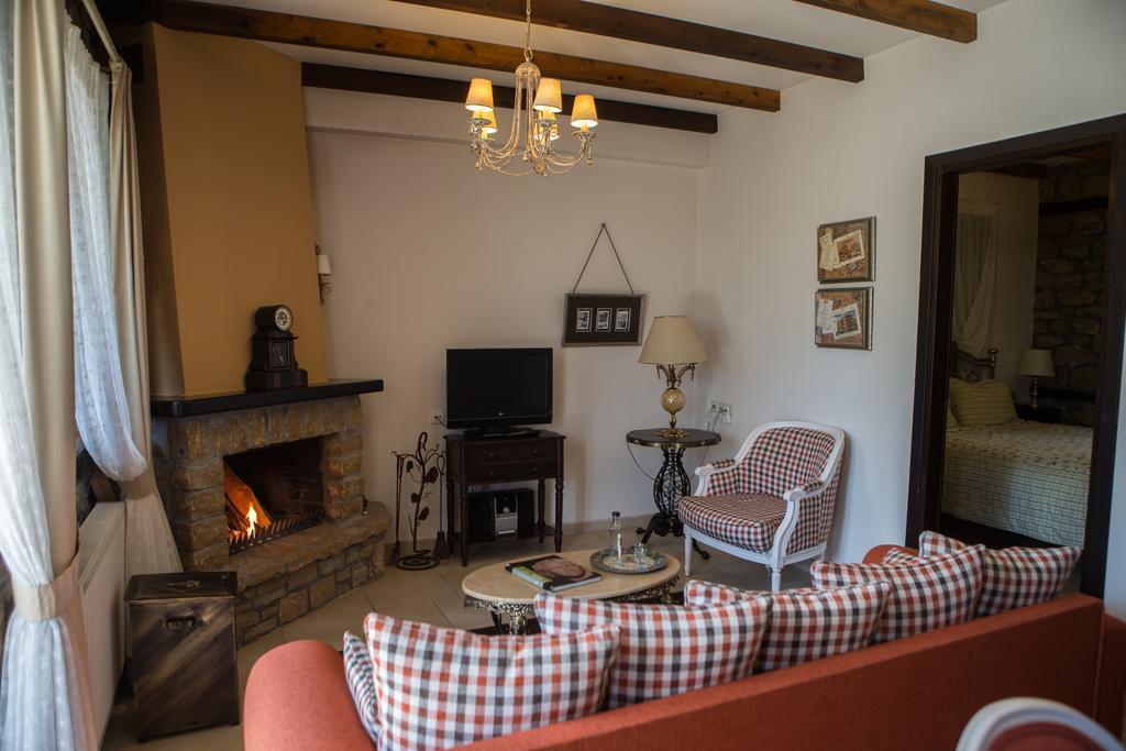 Archontiko Emmanouilidi Suites Loutraki  Luaran gambar